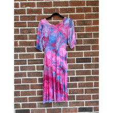 Load image into Gallery viewer, Antique 1940s Hand Dyed Cotton Dress Pink Blue