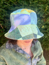 Load image into Gallery viewer, Globe Green - Popping Pink Lining - Patchwork Bucket Hat