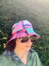 Load image into Gallery viewer, Berry Blend - Popping Pink Lining - Patchwork Bucket Hat
