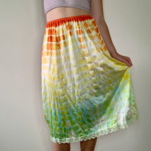 Load image into Gallery viewer, Ombre Dyed Half Slip