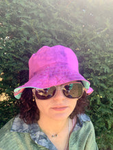 Load image into Gallery viewer, Berry Blend - Popping Pink Lining - Patchwork Bucket Hat