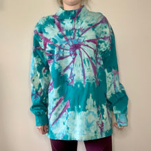 Load image into Gallery viewer, Tie Dye Light Weight Vintage Sweatshirt