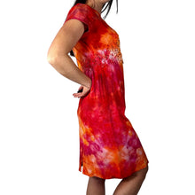 Load image into Gallery viewer, Vintage 1950s Hand Dyed Cotton Floral Lace Dress
