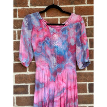 Load image into Gallery viewer, Antique 1940s Hand Dyed Cotton Dress Pink Blue
