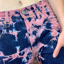 Load image into Gallery viewer, Reverse Tie Dye Levi Jeans
