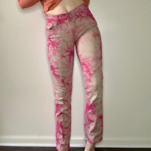 Load image into Gallery viewer, Tie Dye Levi Jeans
