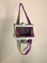 Load image into Gallery viewer, Green and Purple Ice Dyed 1960s Purse
