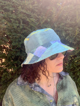 Load image into Gallery viewer, Globe Green - Popping Pink Lining - Patchwork Bucket Hat
